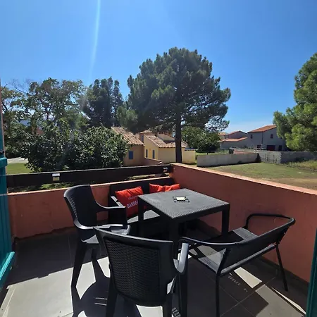 T3 Club Vacance Proche Des Plages Apartment